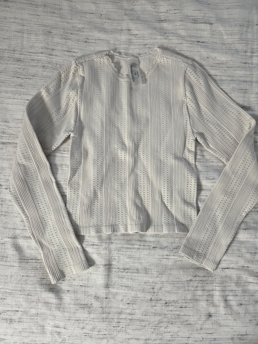 Light Grey Eyelet Ribbed Long-Sleeve Crop Top